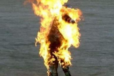 l43-uomo-fuoco-fiamme-120319214432_big