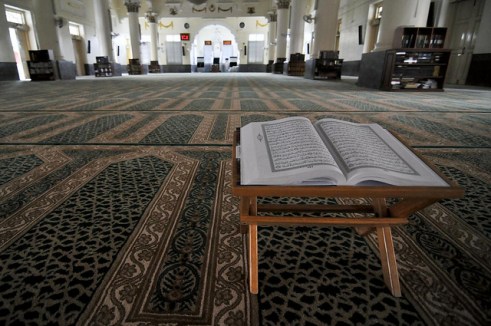 Quran-on-Pedastal-in-Mosque-2